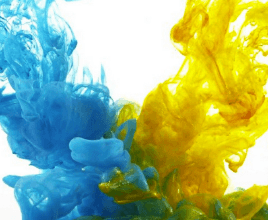Aquarelle Aquarelle diluée dans l'eau